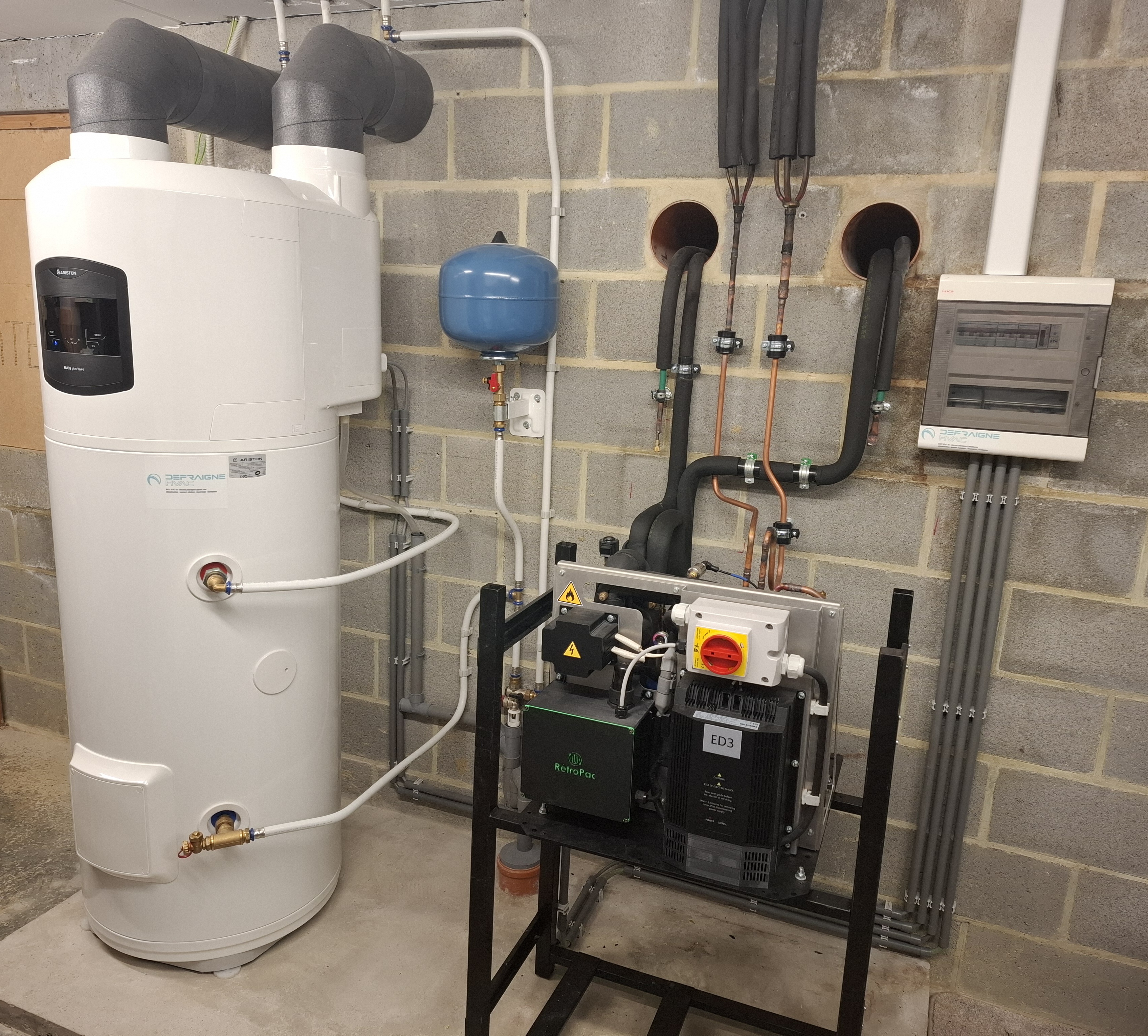 Remplacement d'une géothermie à détente directe par un module Inverter Retropac et installation d'un boiler thermodynamique de 200L Ariston